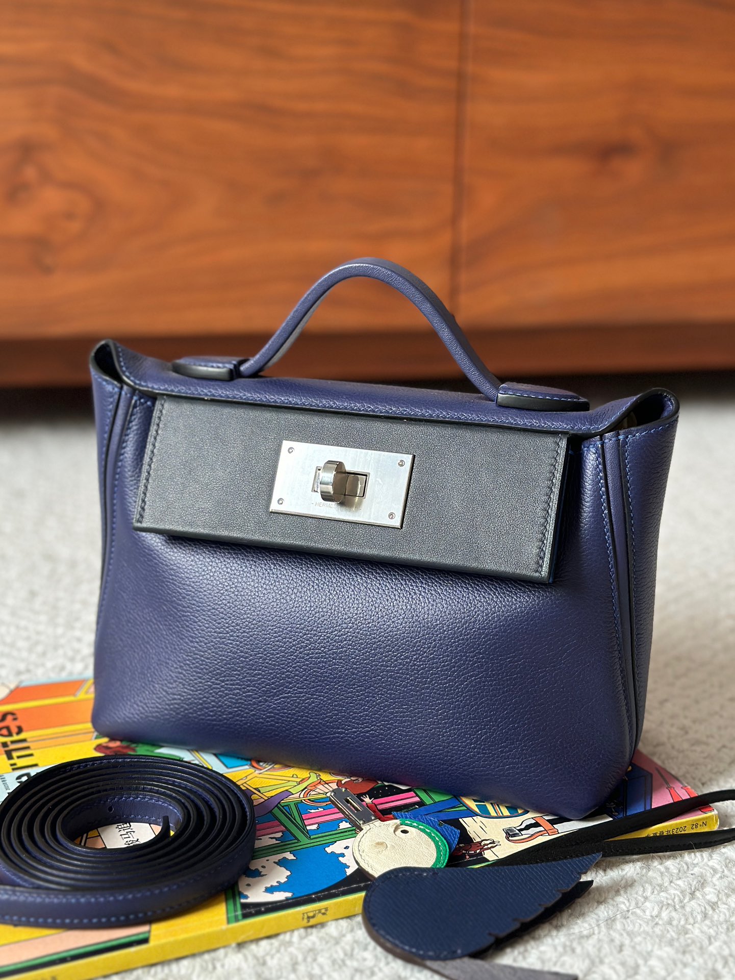 Hermes Kelly Mini 2424 21cm Handbag in Blue Nuit Black Clemence Leather